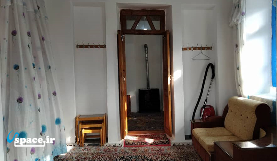 نمای داخلی اتاق های اقامتگاه روستایی خانه سنتی پدربزرگ - رودبار - روستای استخرگاه